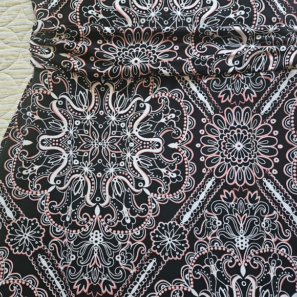 WHBM Patterned Maxi - Picture 12 of 13